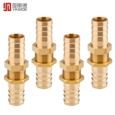 Raccordo per tubi passaparete in ottone con lavorazione CNC